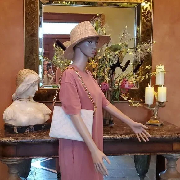 Authentic LOUIS VUITTON COUSSIN PM-Cream! - Picture 17 of 17